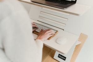 Tastaturablage einer Tischerhöhung